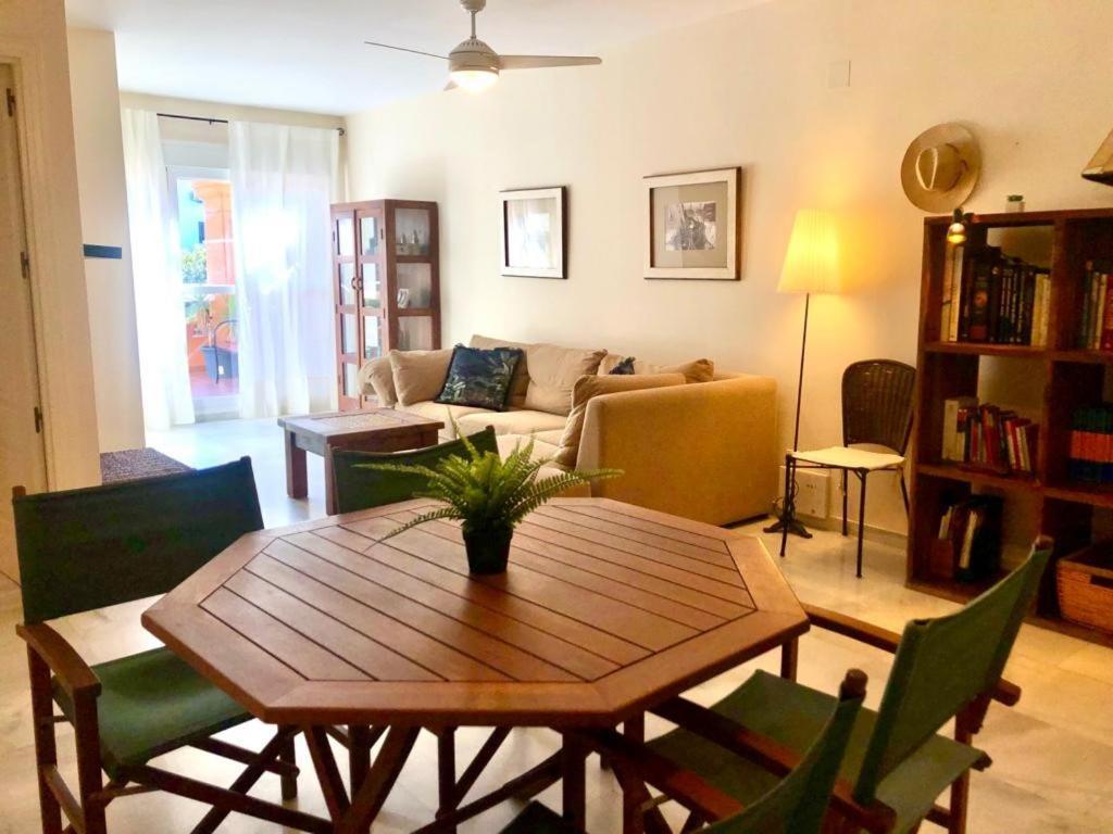 Gatu Premium Atico Sotavento Playa, Parking, Terraza, Piscinas, Wifi Y Aire Acc , " Preferente Mayores De 25 Anos Y Familias " El Puerto de Santa María Esterno foto